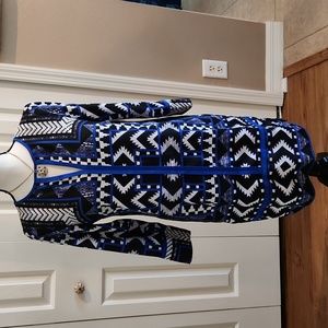 VINCE CAMUTO,  NWOT,  Women's dress,  beautiful Royal blue and black, Size 4